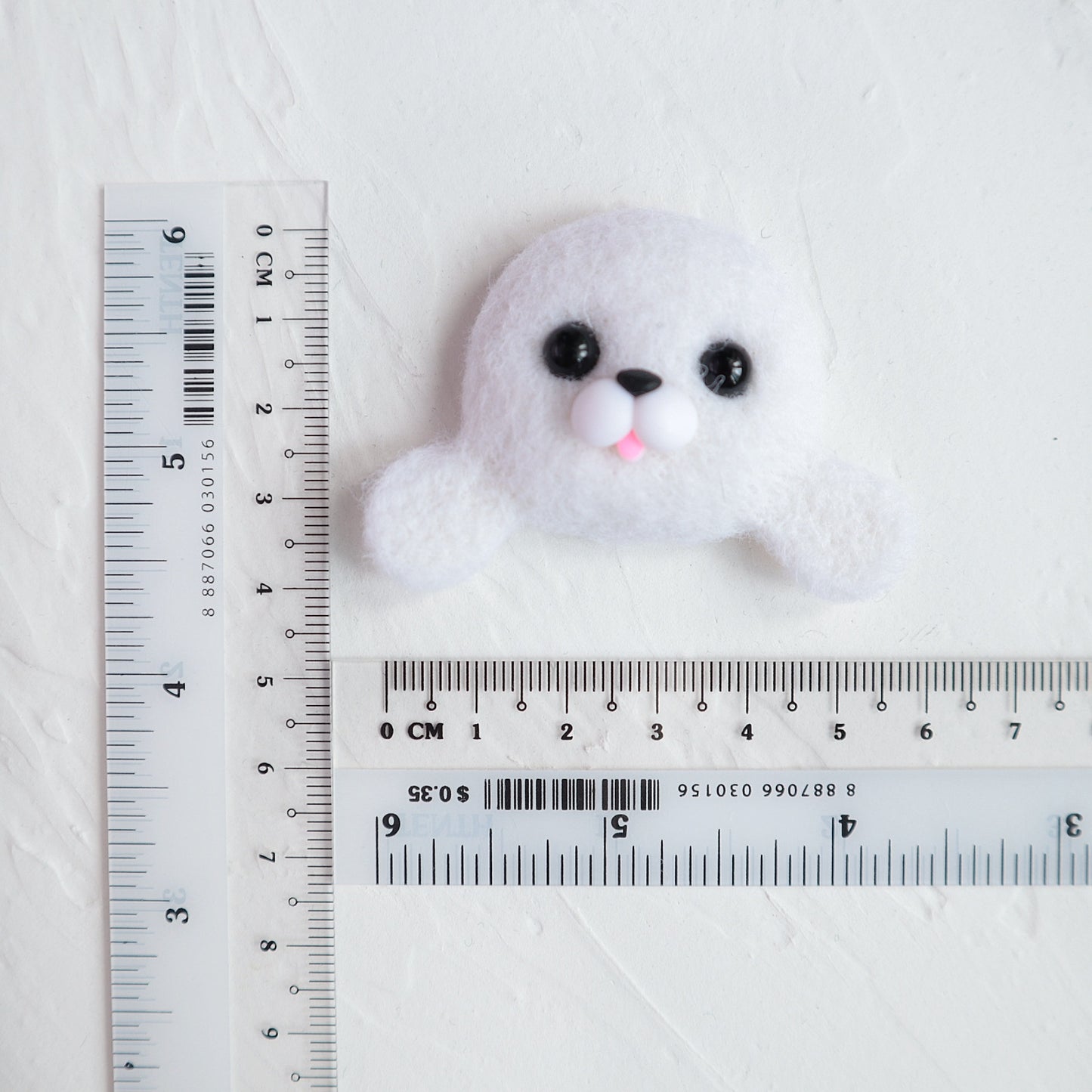 100% Wool needle felt White Seal animal 4 cm - Luxy Kraft