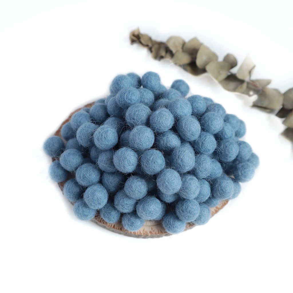 1 cm 100 pcs Blue Felt Pom Poms Felt Balls for making garland