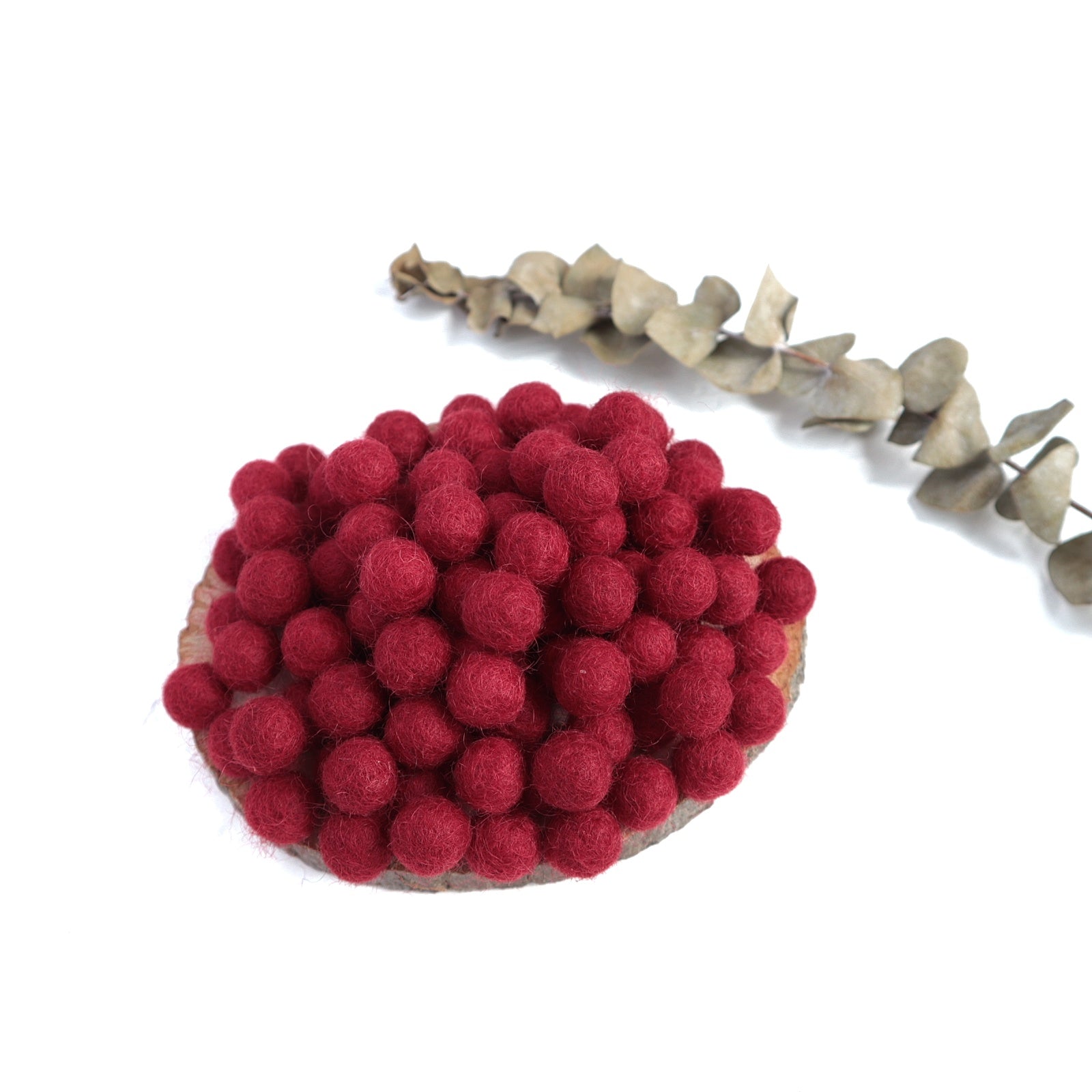 1 cm 100 pcs Burgundy Felt Pom Poms Felt Balls for making garland, Felt flowers - Luxy Kraft