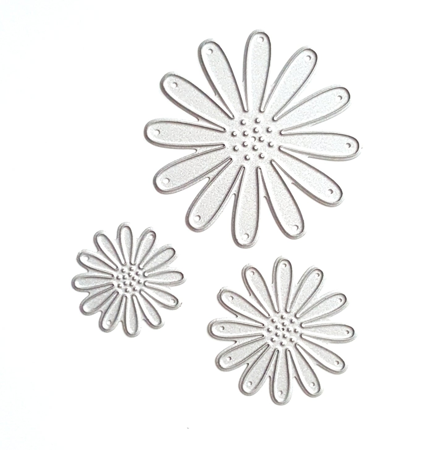 DAISY FLOWER CUTTING DIES 3 PCS SET 2.4 cm, 3 cm, 4.5 cm - Luxy Kraft