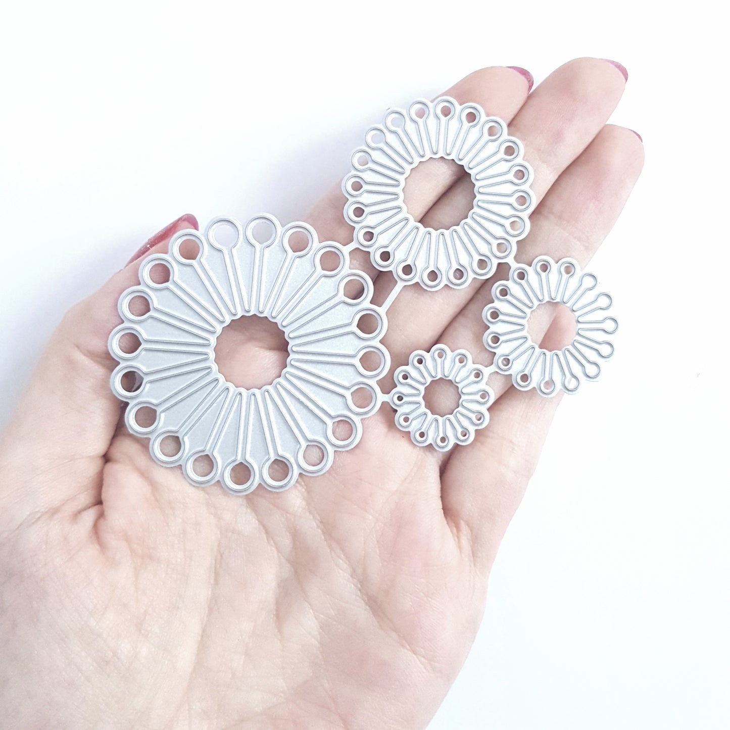 FLOWERS STAMENS CUTTING DIES 4 PCS SET - Luxy Kraft