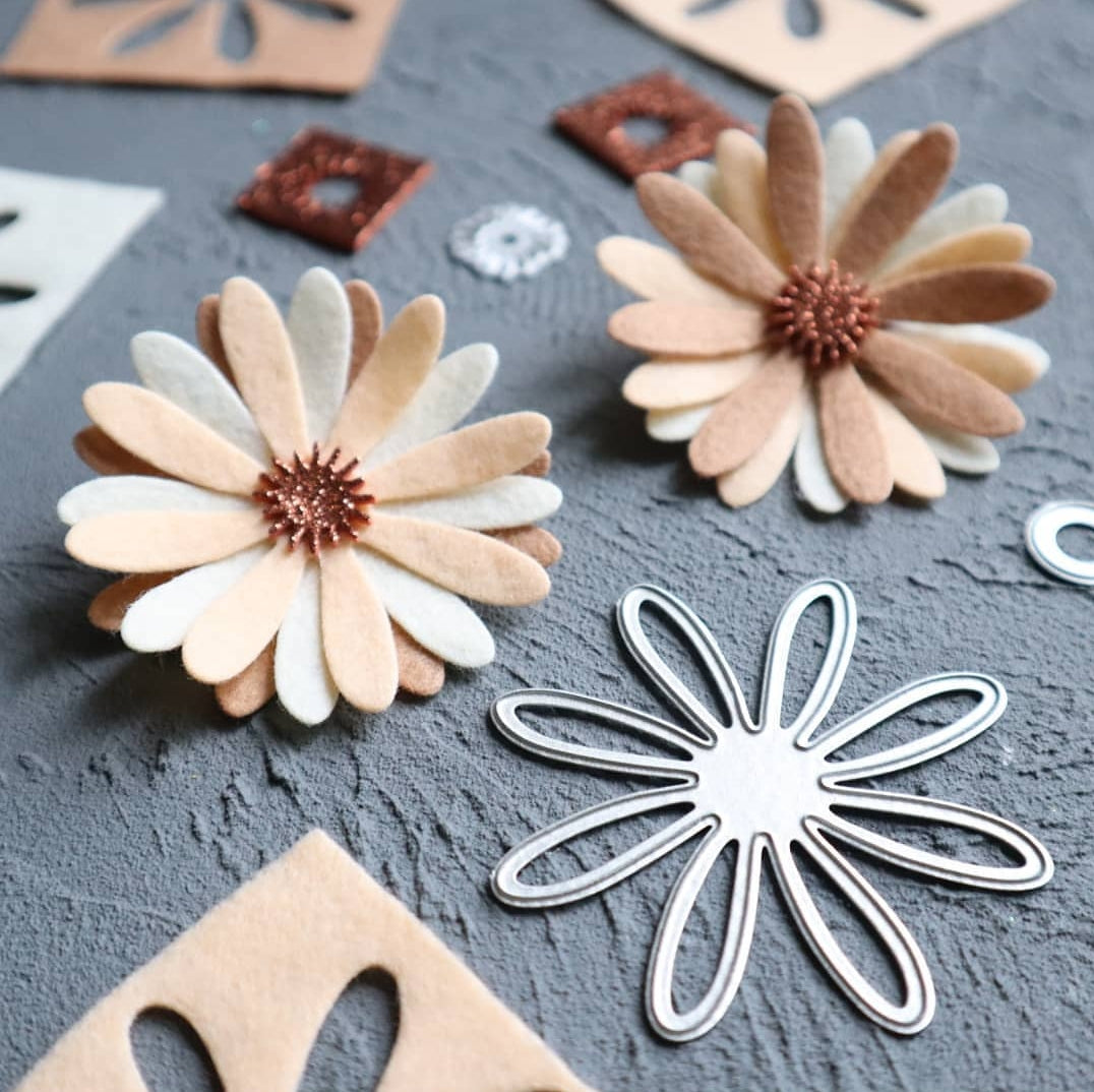 DAISY FLOWER CUTTING DIES 2 PCS SET 6 CM - Luxy Kraft