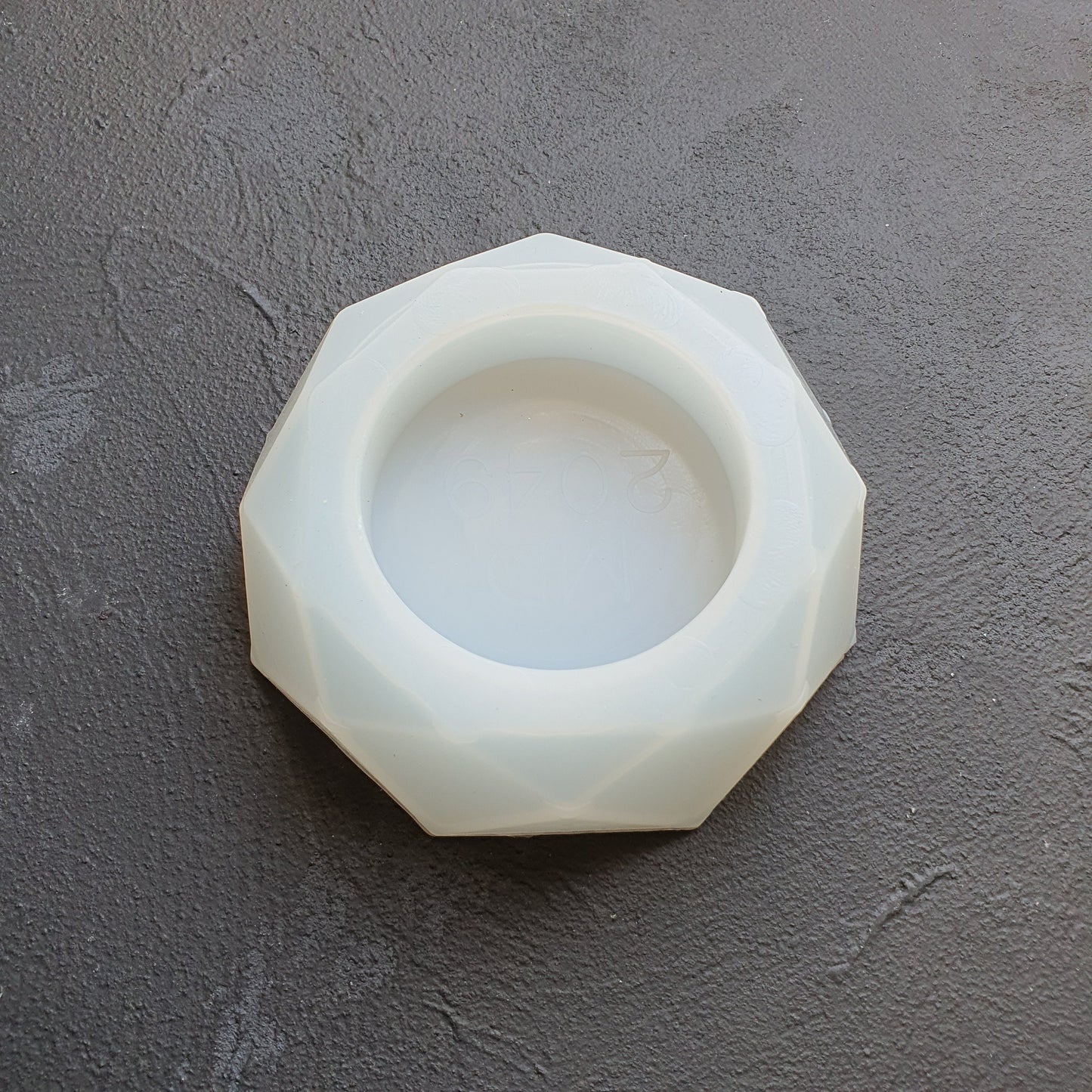 Diamond ashtray silicone mold Flower pot Candle holder Resin Epoxy Jesmonite mold 10 cm - Luxy Kraft