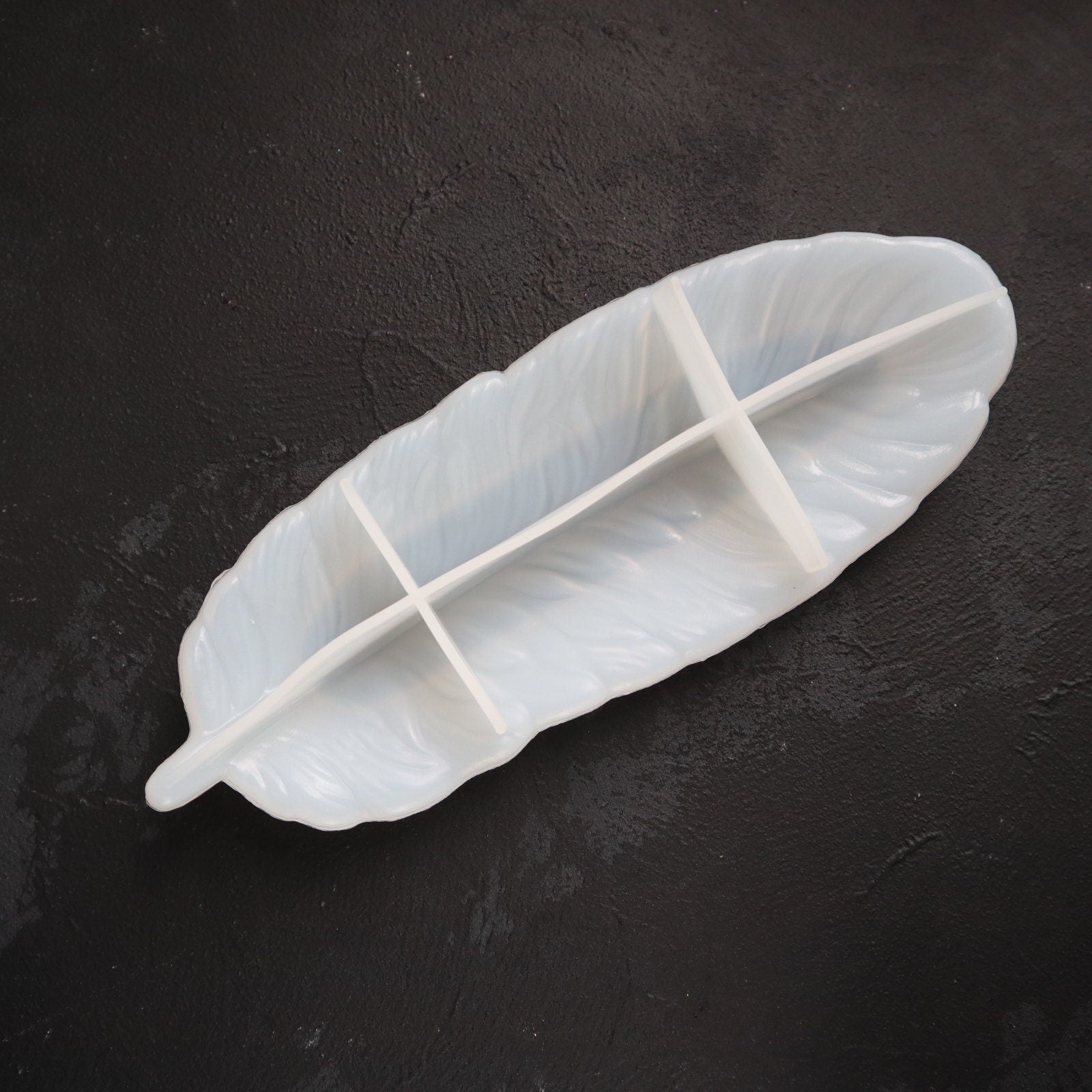 Feather mold trinket tray dish plate silicone mold for Resin Epoxy Jesmonite craft - Luxy Kraft