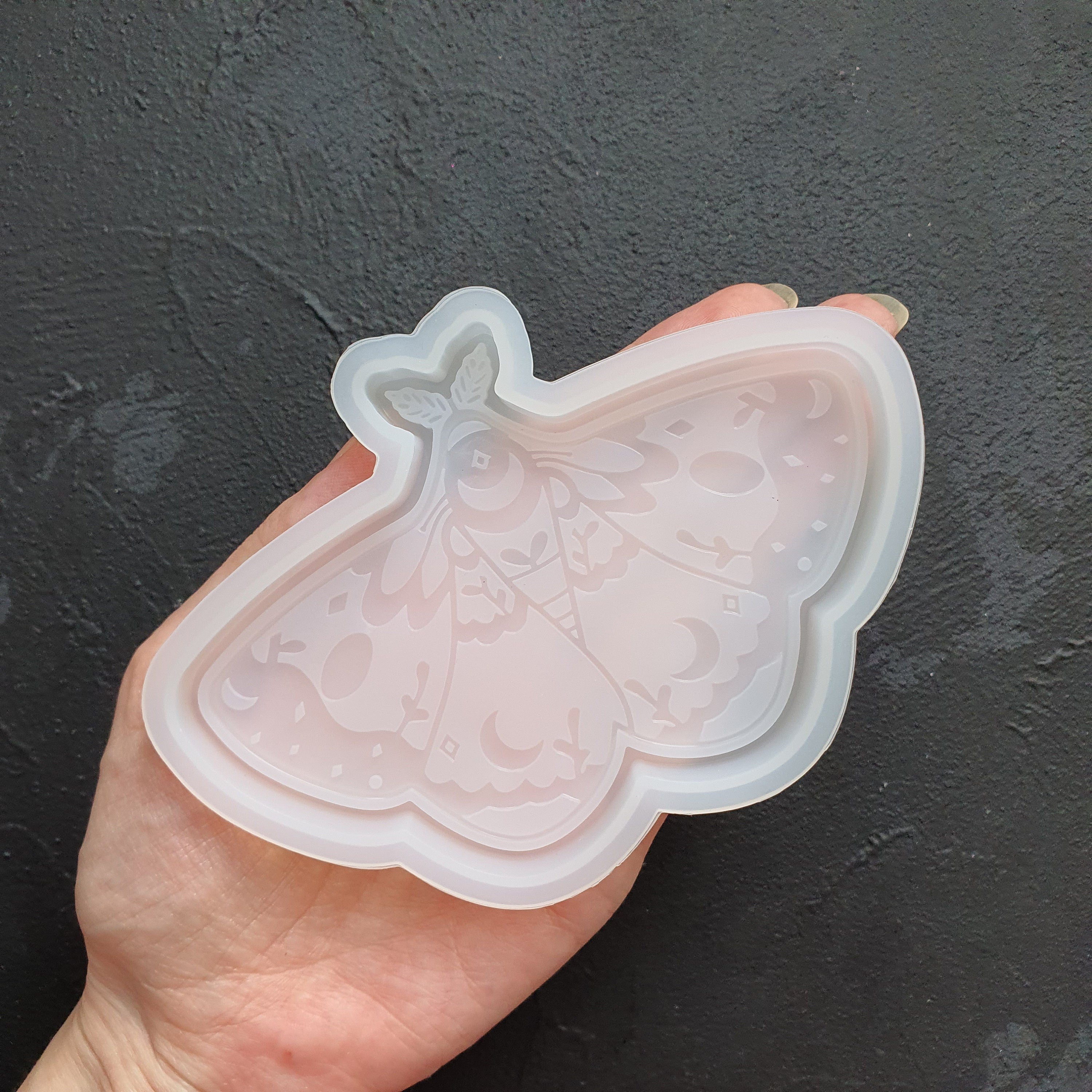 8.0x6.0x0.5 Butterfly Relief 1 Silicone Mold – Crafted Elements